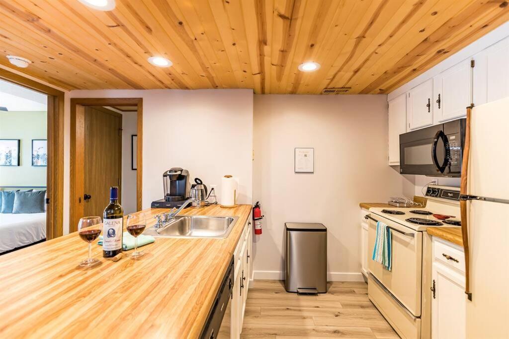Peaceful 2-Bedroom Townhome Retreat W/Wooded View Galena Dış mekan fotoğraf